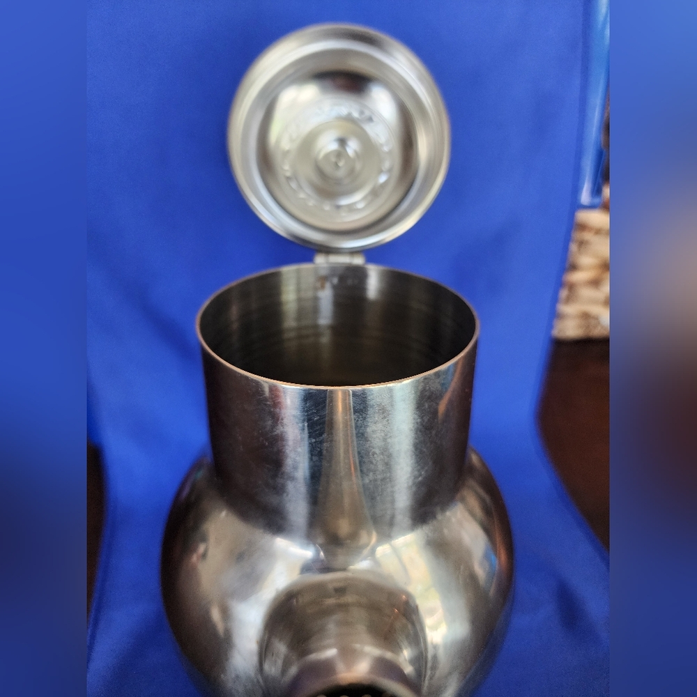 Vintage Danish Modern Oneida 18-8 Stainless Coffee Server with Teak Wood Handle - Picture 7 of 10